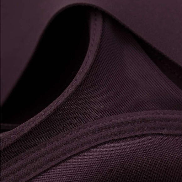Lululemon Enlite Bra Black Currant - Picture 5 of 12